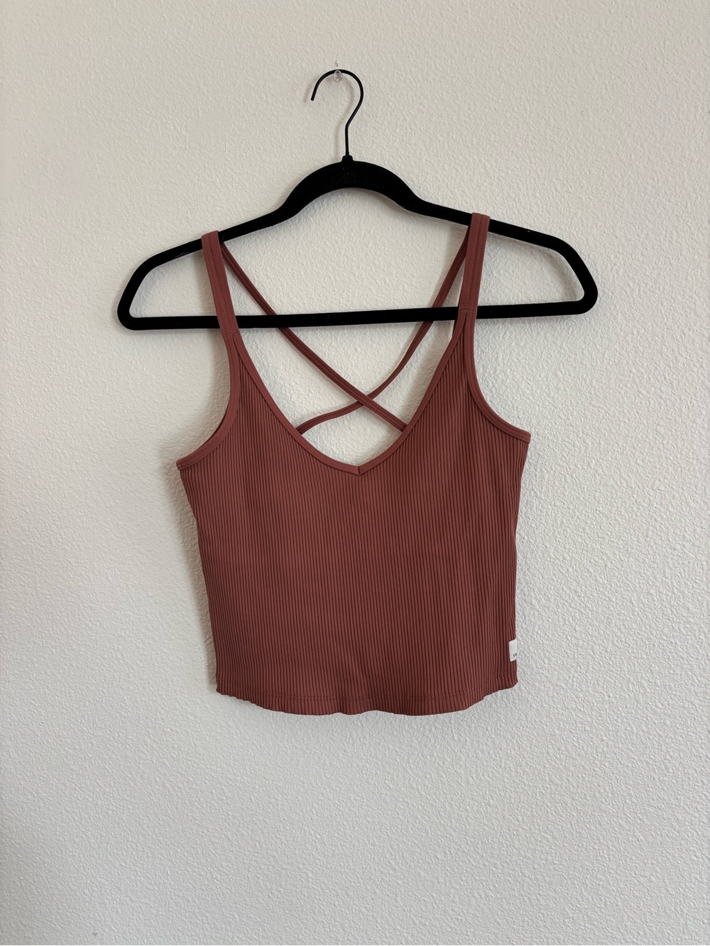 Vuori Ribbed Crop Tank size medium
